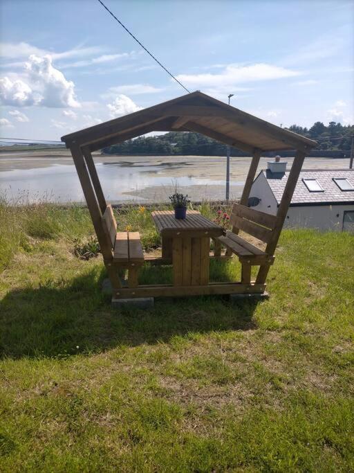 2 Quay Road, Killala. Stunning Sea Front Cottage Екстериор снимка