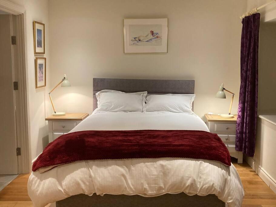 2 Quay Road, Killala. Stunning Sea Front Cottage Екстериор снимка