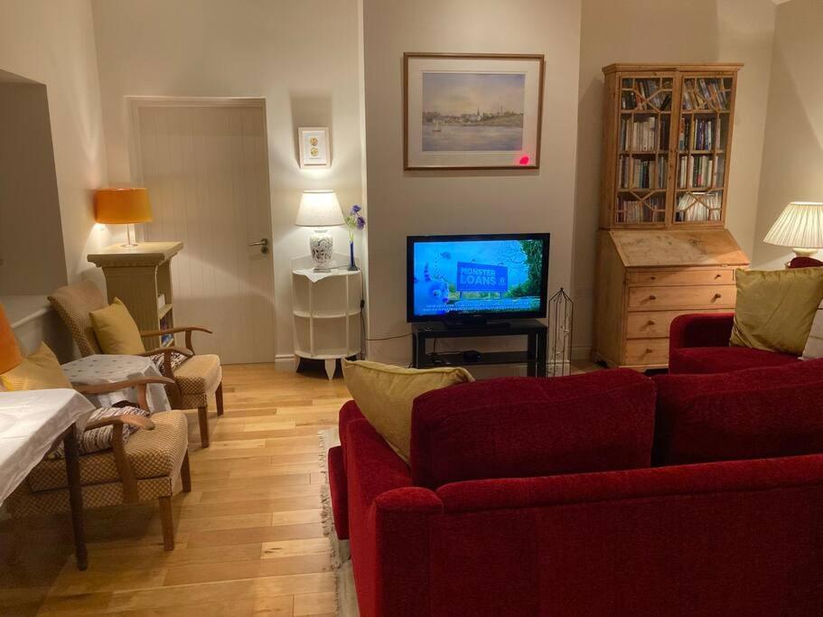 2 Quay Road, Killala. Stunning Sea Front Cottage Екстериор снимка