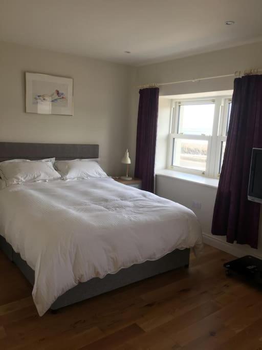 2 Quay Road, Killala. Stunning Sea Front Cottage Екстериор снимка