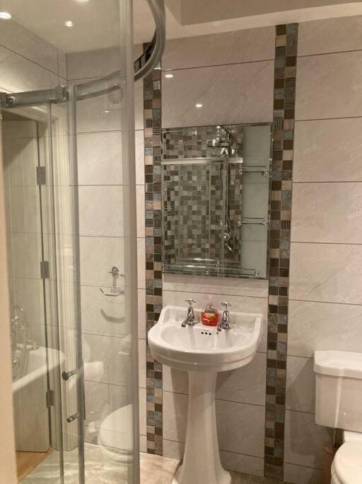 2 Quay Road, Killala. Stunning Sea Front Cottage Екстериор снимка