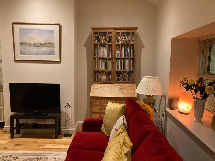 2 Quay Road, Killala. Stunning Sea Front Cottage Екстериор снимка